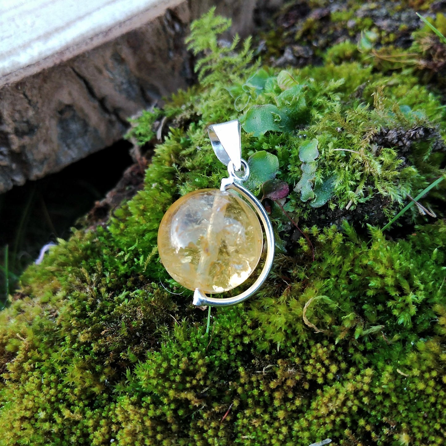 Silver Pendant with Citrine