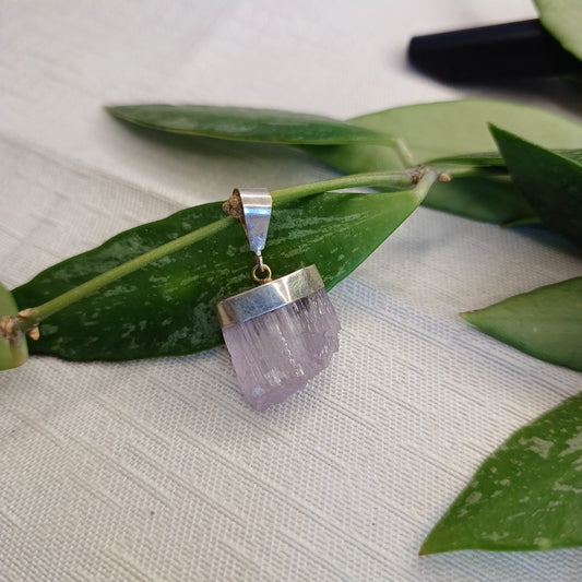 Pendant in silver with Kunzite