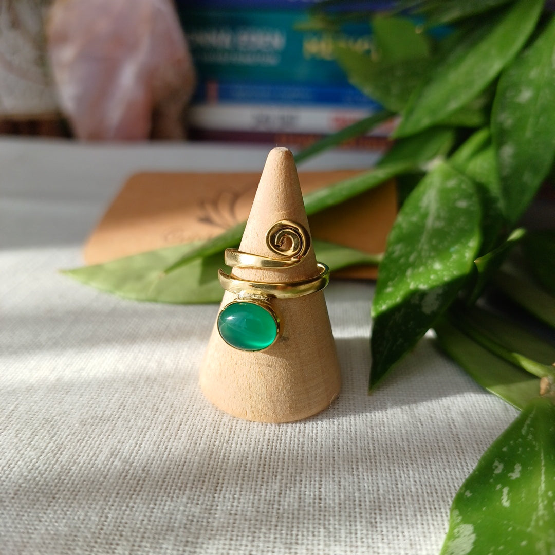Adjustable bronze ring with Green Agate