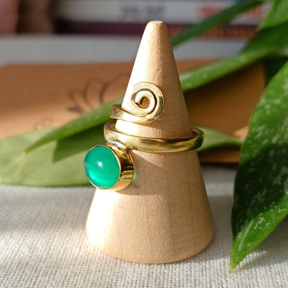 Adjustable bronze ring with Green Agate
